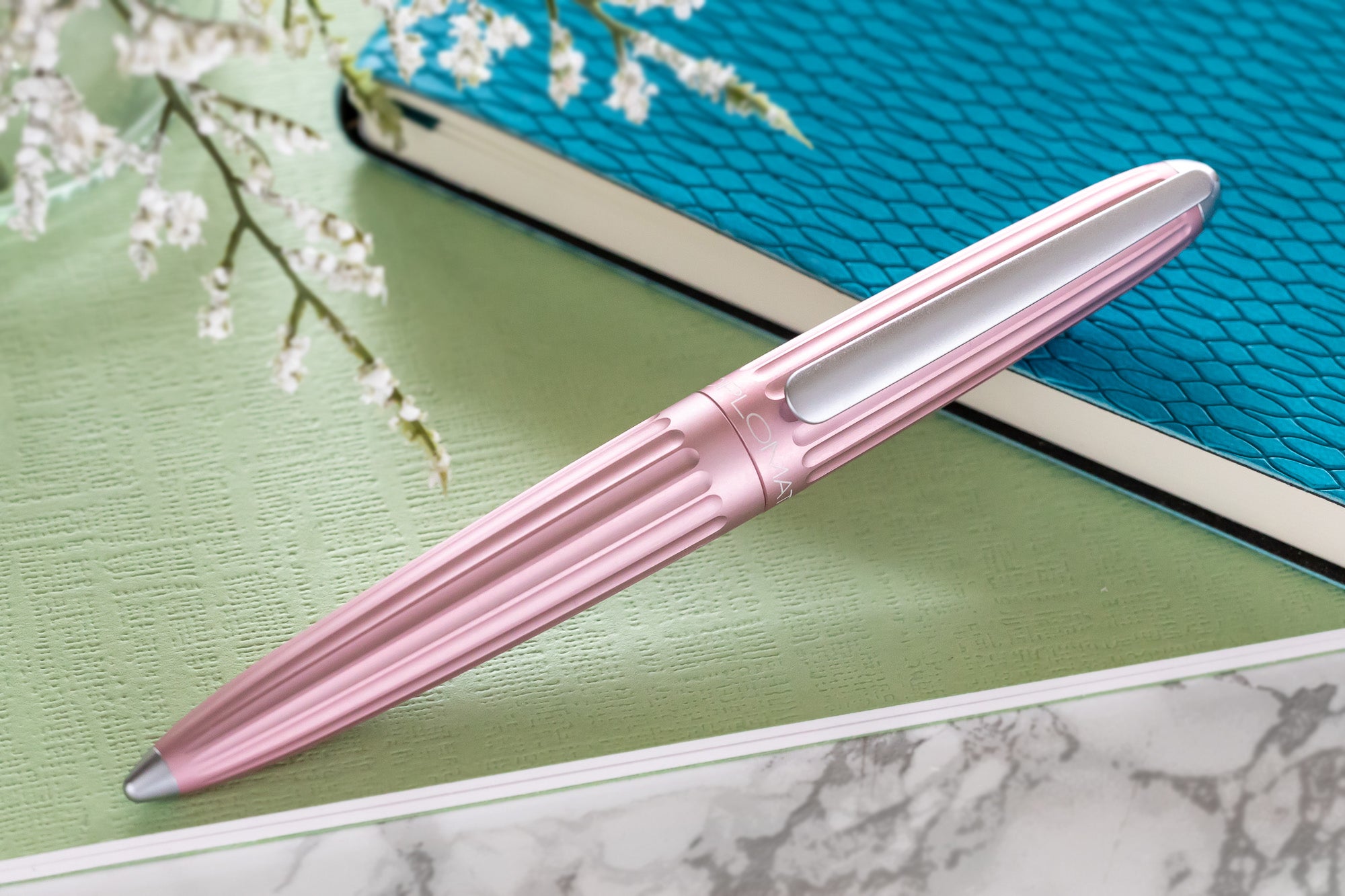 Diplomat Aero Fountain Pen - Antique Rose